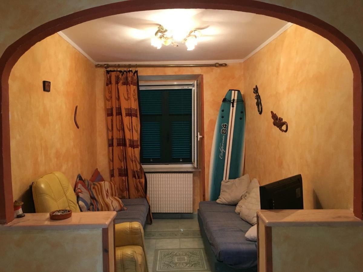 La Casa Di Zoe Apartment Uscio Bagian luar foto
