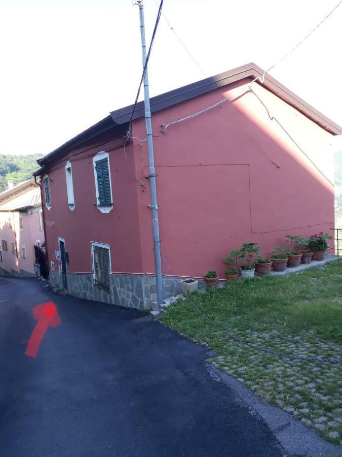 La Casa Di Zoe Apartment Uscio Bagian luar foto